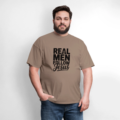 Real Men -  men's T-Shirt - brown savana